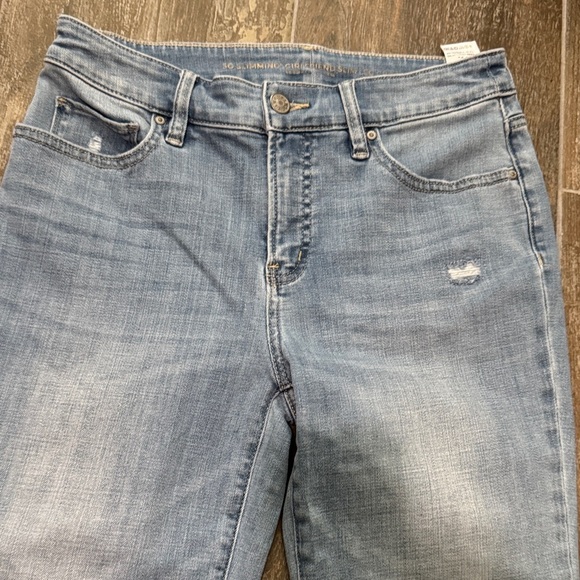 Chico's Light Blue Girlfriend slim leg crop Jeans - Picture 7 of 12